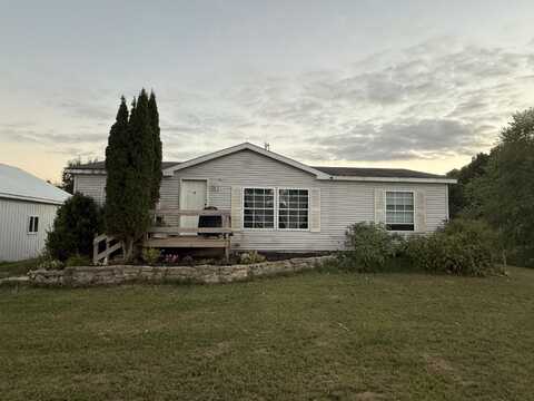 1005 W Maple Street, Mecosta, MI 49332