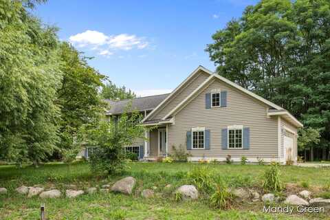 9720 Young Avenue NE, Rockford, MI 49341