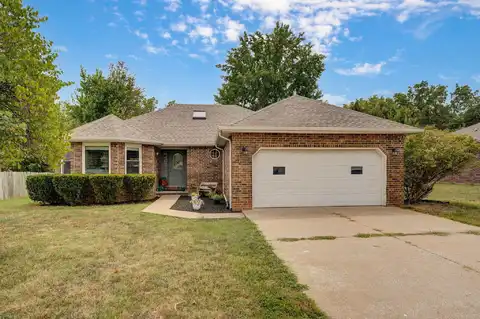 424 Sleepy Meadow, Mount Vernon, MO 65712