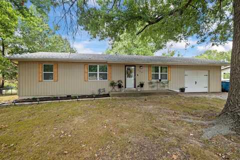 709 S 6th Avenue, Ozark, MO 65721
