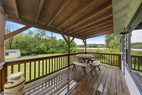 503 Pocasset Rd, Vernon, NJ 07422