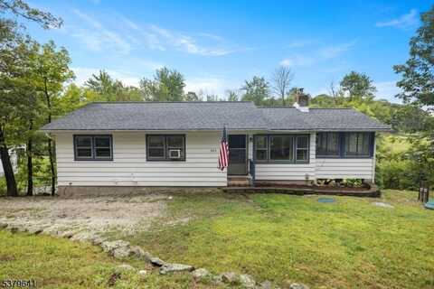 503 Pocasset Rd, Vernon, NJ 07422