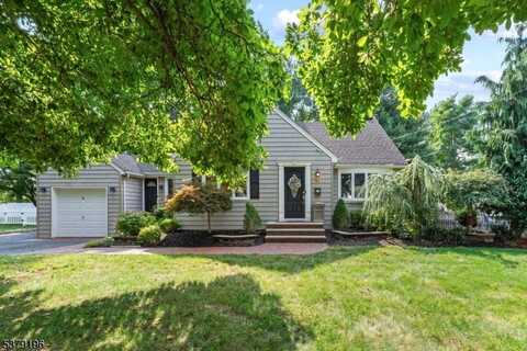 71 Skyline Dr, Clark, NJ 07066