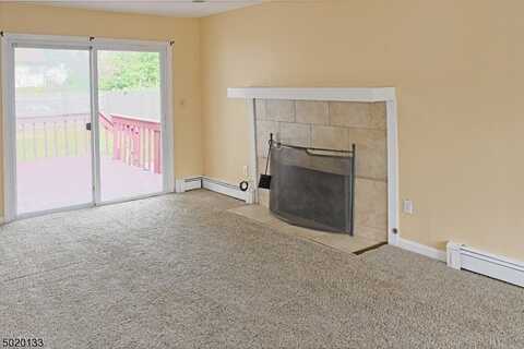 218 Hiawatha Blvd, Whippany, NJ 07034