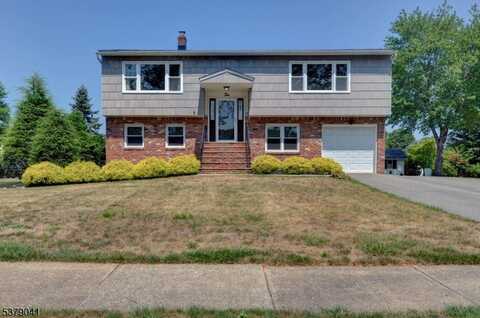 10 Copley Ct, Pequannock, NJ 07444