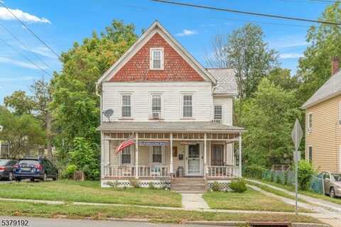 22 Woodside Ave, Newton, NJ 07860