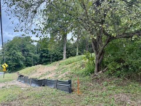 109 Munsonhurst Rd, Franklin, NJ 07416