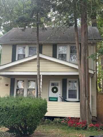 318 Halsey St, Plainfield, NJ 07063