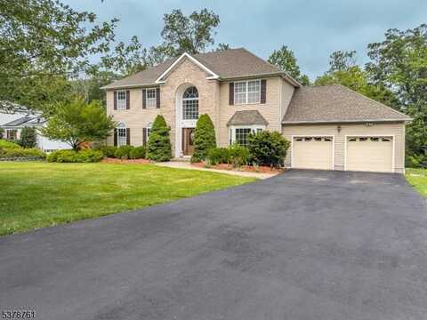 19 Lisa Dr, Mount Olive Twp., NJ 07828