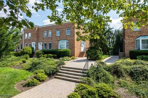 30 Elm St, Summit, NJ 07901