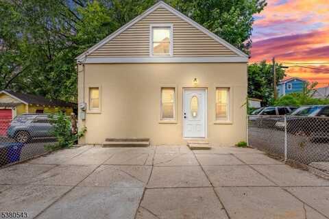 63 Maple Ave, Irvington, NJ 07111