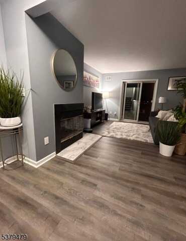 34 Loantaka Way U-E Oo-, Madison, NJ 07940
