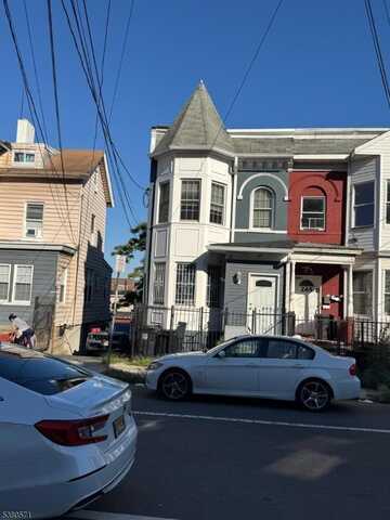 267 Garside St, Newark, NJ 07104