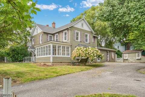 29 Walnut St, Sussex Boro, NJ 07461