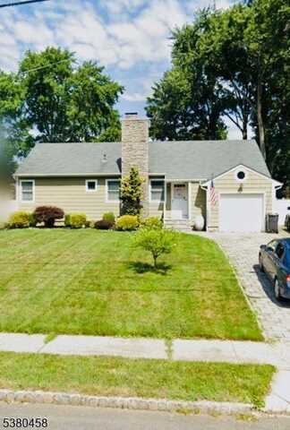 92 Meadow Rd, Clark, NJ 07066