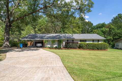 202 Pinehills Dr., Hattiesburg, MS 39401
