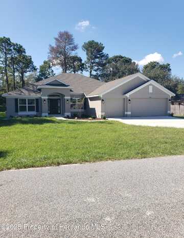10416 Calico Warbler Avenue, Weeki Wachee, FL 34613