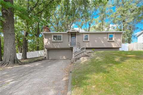11038 N Harrison Street, Kansas City, MO 64155
