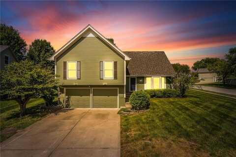700 White Oak Lane, Liberty, MO 64068