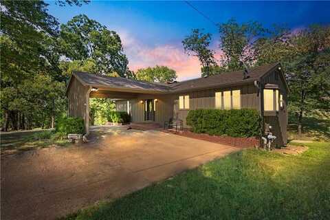 2716 N Tenth Street, Independence, KS 67301