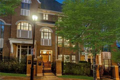 202 W 50th Street, Kansas City, MO 64112