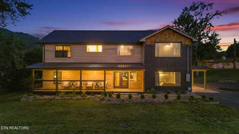 3204 Mayes Loop Rd, Pigeon Forge, TN 37863