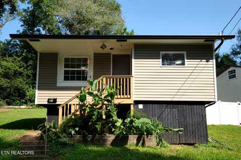 128 E Wadsworth Circle, Oak Ridge, TN 37830