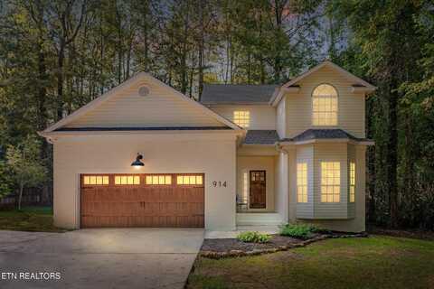 914 Olsen Ave, Signal Mountain, TN 37377