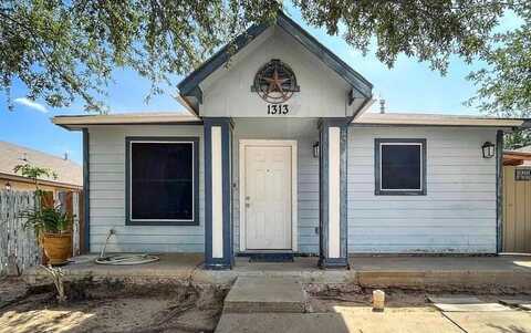 1313 Truman Ln, Laredo, TX 78046