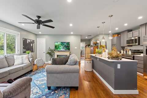 1999 Fair Oaks Drive, Lexington, KY 40504