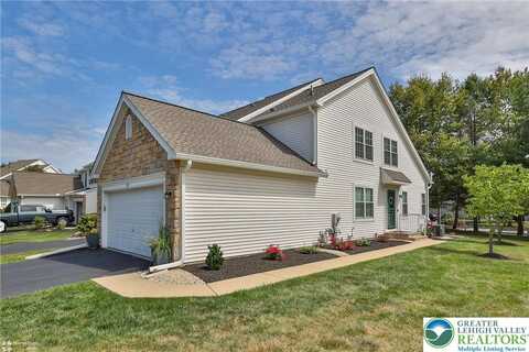 202 Park Ridge Drive, Fair Oaks, PA 18040