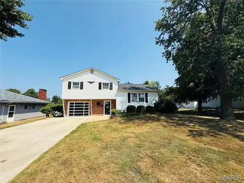 593 W Hill Street, Nashville, IL 62263