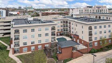 1251 Strassner Drive, Saint Louis, MO 63144