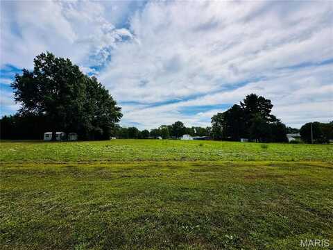 5 Shire, Wellsville, MO 63384