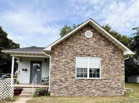 701 E Locust, Doniphan, MO 63935