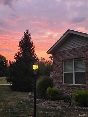 206 Edwards Street, Glen Carbon, IL 62034