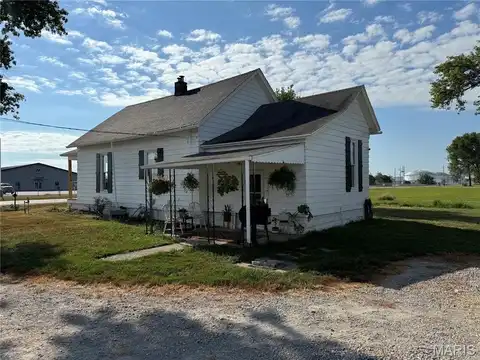 401 S A Street, Vernon, IL 62892