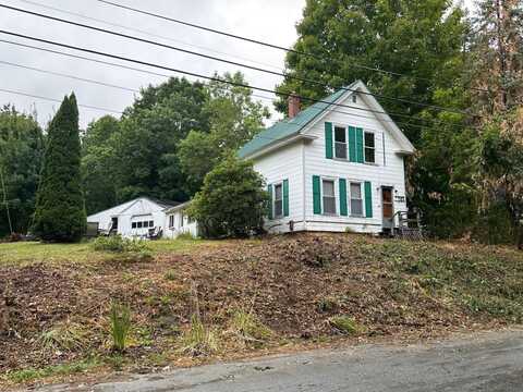 28 Oak Grove Street, Veazie, ME 04401