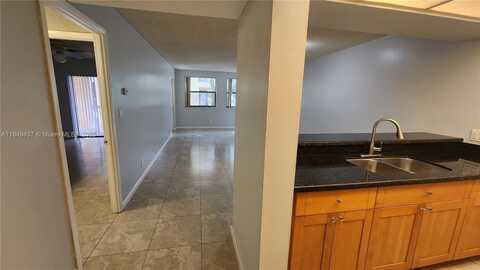 8100 Geneva Ct, Doral, FL 33166
