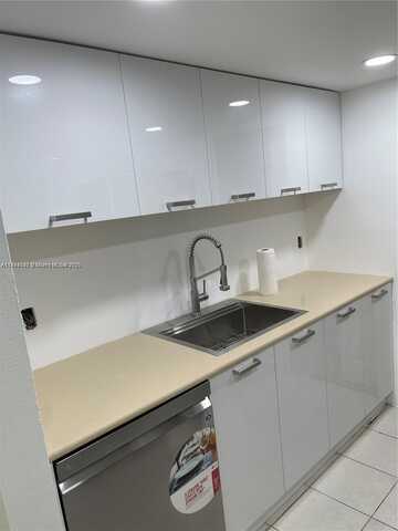 undefined, Dania Beach, FL 33004