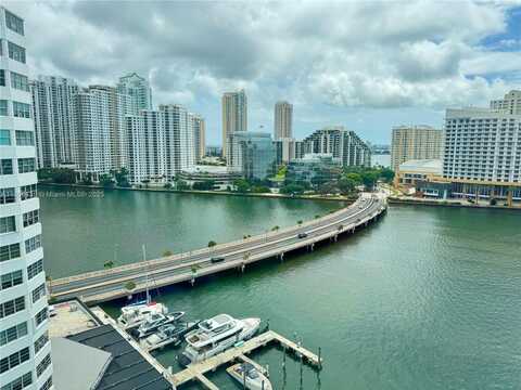 905 Brickell Bay Dr, Miami, FL 33131