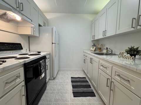 13450 SW 3rd St, Pembroke Pines, FL 33027