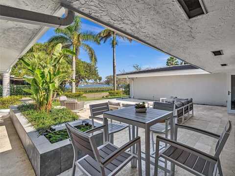 840 S Southlake Dr, Hollywood, FL 33019