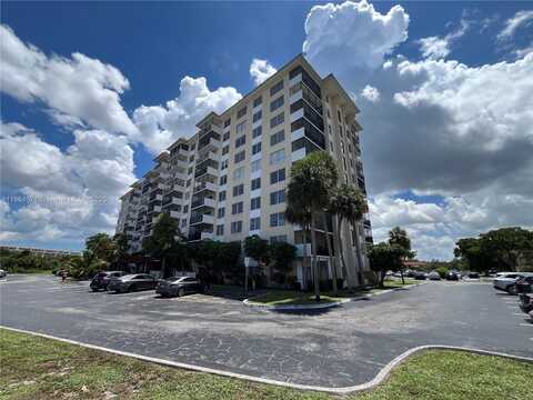 4164 Inverrary Dr, Lauderhill, FL 33319