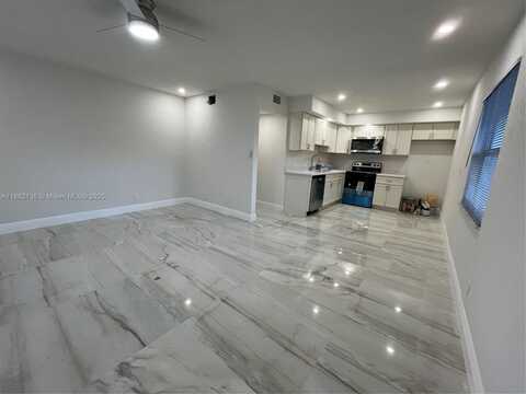 8011 NW 44th Ct, Coral Springs, FL 33065