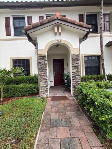 8963 W 35 Av., Hialeah Gardens, FL 33018