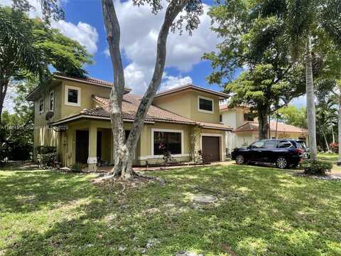 11 SW 94th Ter, Plantation, FL 33324