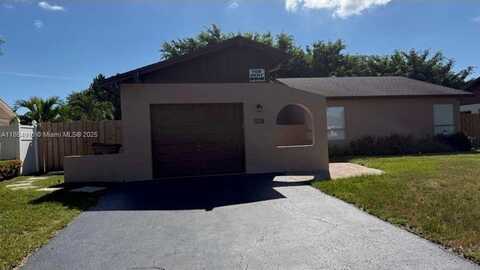 282 NW 41st Way, Deerfield Beach, FL 33442