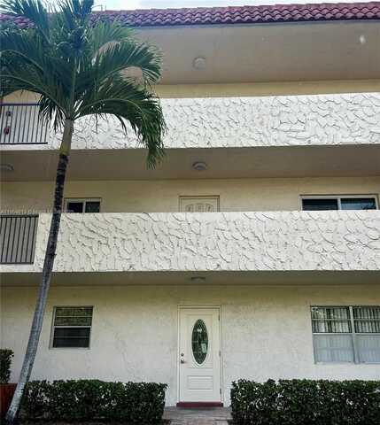 111 S Hollybrook Dr, Pembroke Pines, FL 33025