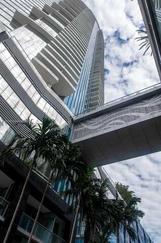 851 NE 1st Ave, Miami, FL 33132